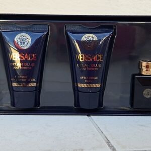 Versace Dylan Blue Pour Homme Gift Set - Black and Gold
